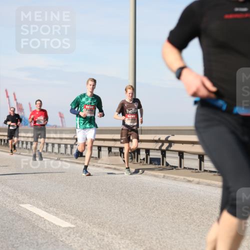 03.10.2025 - Köhlbrandbrückenlauf Yannick Fuchs http://msf.ph/oto/9185622 03.10.2025 11:43:30 Position 3  meine-sportfotos.de