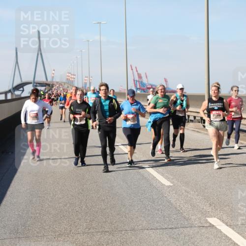 03.10.2025 - Köhlbrandbrückenlauf Yannick Fuchs http://msf.ph/oto/9185623 03.10.2025 12:04:36 Position 3  meine-sportfotos.de