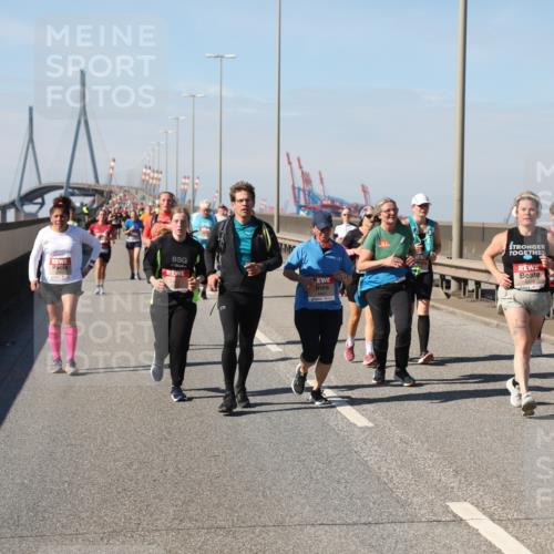 03.10.2025 - Köhlbrandbrückenlauf Yannick Fuchs http://msf.ph/oto/9185630 03.10.2025 12:04:36 Position 3  meine-sportfotos.de
