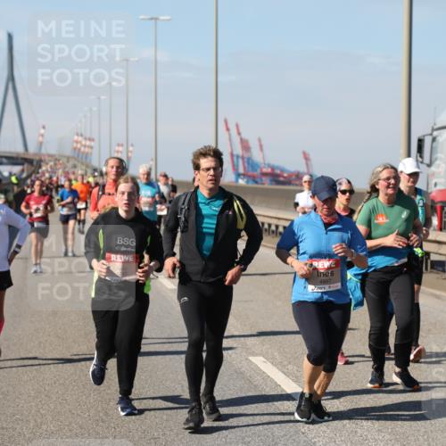 03.10.2025 - Köhlbrandbrückenlauf Yannick Fuchs http://msf.ph/oto/9185636 03.10.2025 12:04:37 Position 3 4897 meine-sportfotos.de