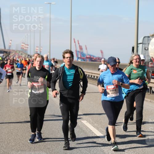 03.10.2025 - Köhlbrandbrückenlauf Yannick Fuchs http://msf.ph/oto/9185638 03.10.2025 12:04:37 Position 3 4897 meine-sportfotos.de