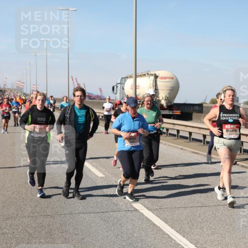 03.10.2025 - Köhlbrandbrückenlauf Yannick Fuchs http://msf.ph/oto/9185643 03.10.2025 12:04:38 Position 3 4897, 4976 meine-sportfotos.de