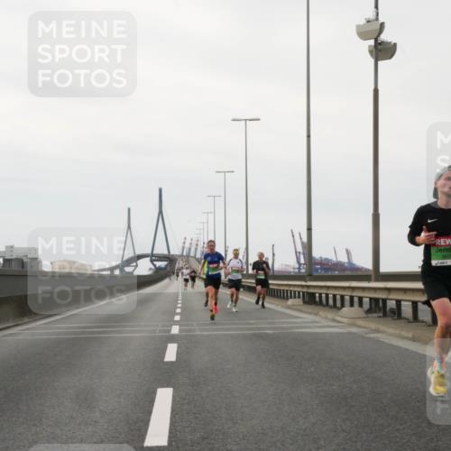 03.10.2025 - Köhlbrandbrückenlauf Matties Gatica Varas http://msf.ph/oto/9185644 03.10.2025 15:42:39 Position 3 8976 meine-sportfotos.de