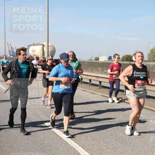 03.10.2025 - Köhlbrandbrückenlauf Yannick Fuchs http://msf.ph/oto/9185654 03.10.2025 12:04:38 Position 3 4897, 4976 meine-sportfotos.de