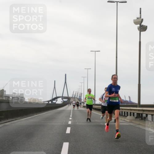 03.10.2025 - Köhlbrandbrückenlauf Matties Gatica Varas http://msf.ph/oto/9185658 03.10.2025 15:42:42 Position 3  meine-sportfotos.de