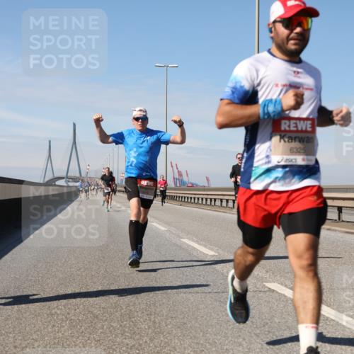 03.10.2025 - Köhlbrandbrückenlauf Yannick Fuchs http://msf.ph/oto/9185683 03.10.2025 11:43:36 Position 3 6329, 6325 meine-sportfotos.de