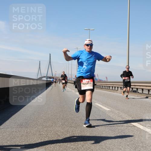 03.10.2025 - Köhlbrandbrückenlauf Yannick Fuchs http://msf.ph/oto/9185689 03.10.2025 11:43:36 Position 3  meine-sportfotos.de