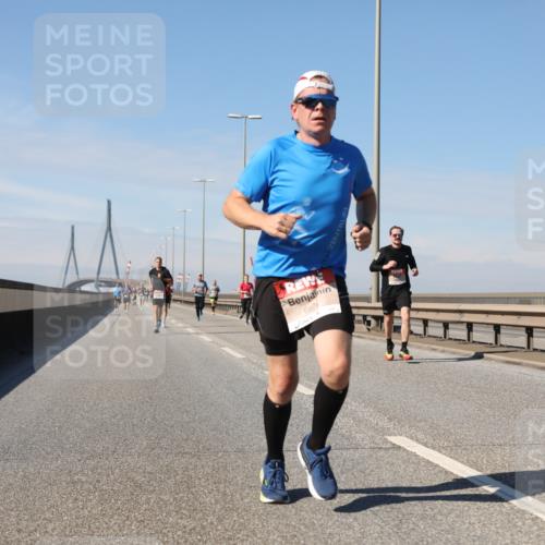 03.10.2025 - Köhlbrandbrückenlauf Yannick Fuchs http://msf.ph/oto/9185698 03.10.2025 11:43:36 Position 3 667 meine-sportfotos.de