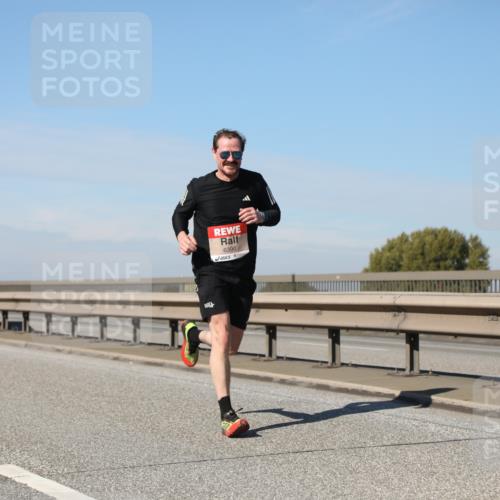 03.10.2025 - Köhlbrandbrückenlauf Yannick Fuchs http://msf.ph/oto/9185725 03.10.2025 11:43:38 Position 3 6390 meine-sportfotos.de