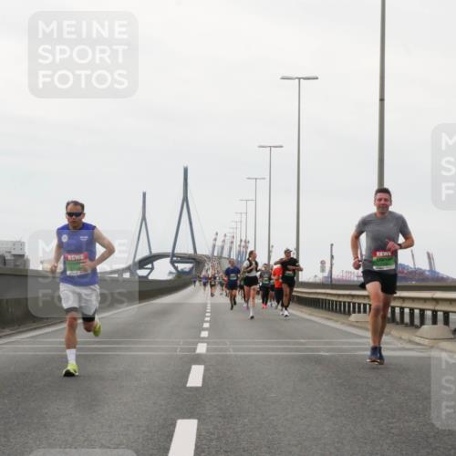 03.10.2025 - Köhlbrandbrückenlauf Matties Gatica Varas http://msf.ph/oto/9185737 03.10.2025 15:43:16 Position 3  meine-sportfotos.de