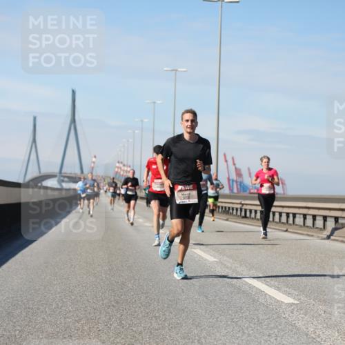 03.10.2025 - Köhlbrandbrückenlauf Yannick Fuchs http://msf.ph/oto/9185748 03.10.2025 11:43:40 Position 3 6732 meine-sportfotos.de