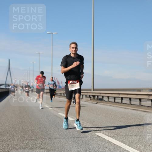 03.10.2025 - Köhlbrandbrückenlauf Yannick Fuchs http://msf.ph/oto/9185762 03.10.2025 11:43:41 Position 3  meine-sportfotos.de