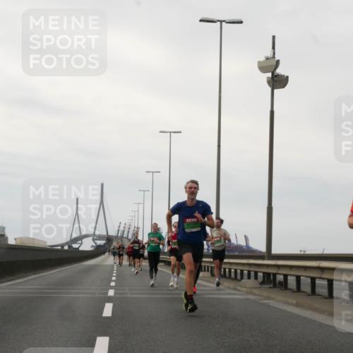 03.10.2025 - Köhlbrandbrückenlauf Matties Gatica Varas http://msf.ph/oto/9185763 03.10.2025 15:43:27 Position 3 7104 meine-sportfotos.de