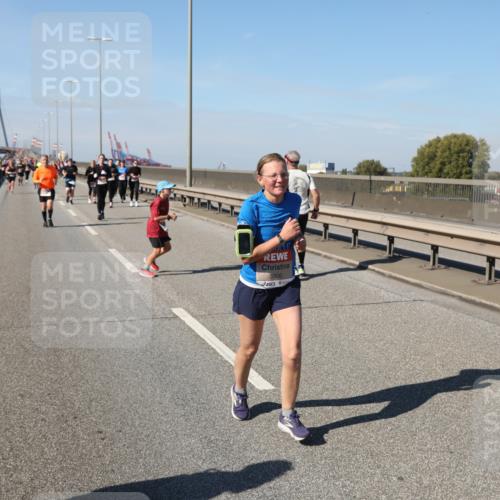 03.10.2025 - Köhlbrandbrückenlauf Yannick Fuchs http://msf.ph/oto/9185764 03.10.2025 12:04:48 Position 3 5500 meine-sportfotos.de