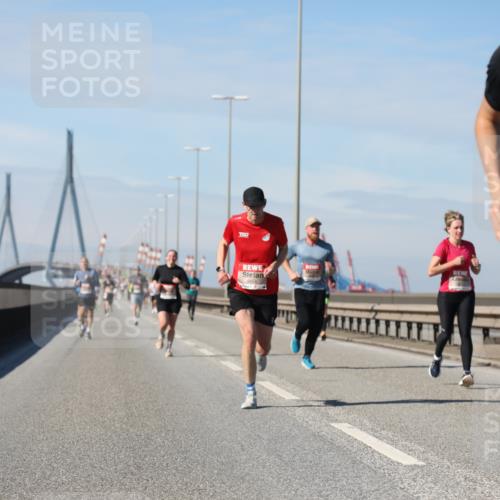 03.10.2025 - Köhlbrandbrückenlauf Yannick Fuchs http://msf.ph/oto/9185767 03.10.2025 11:43:41 Position 3 6732 meine-sportfotos.de