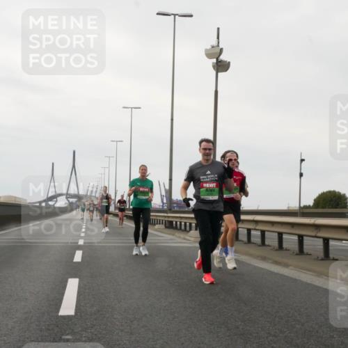 03.10.2025 - Köhlbrandbrückenlauf Matties Gatica Varas http://msf.ph/oto/9185776 03.10.2025 15:43:29 Position 3  meine-sportfotos.de