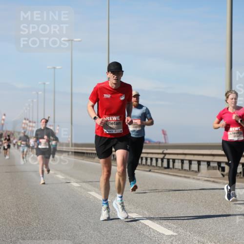 03.10.2025 - Köhlbrandbrückenlauf Yannick Fuchs http://msf.ph/oto/9185781 03.10.2025 11:43:42 Position 3 157, 6654 meine-sportfotos.de