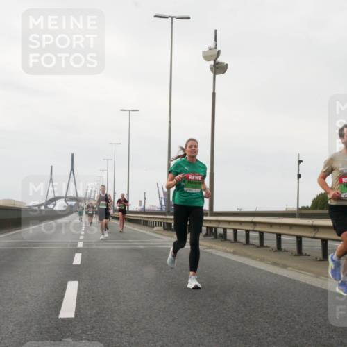 03.10.2025 - Köhlbrandbrückenlauf Matties Gatica Varas http://msf.ph/oto/9185783 03.10.2025 15:43:31 Position 3 7274 meine-sportfotos.de