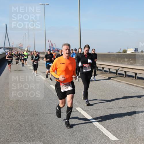 03.10.2025 - Köhlbrandbrückenlauf Yannick Fuchs http://msf.ph/oto/9185789 03.10.2025 12:04:53 Position 3 5762, 9 meine-sportfotos.de
