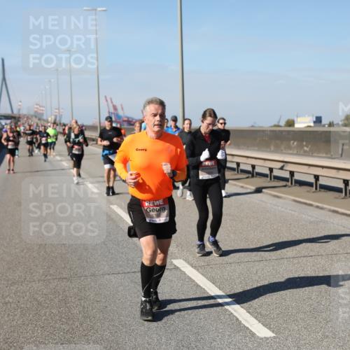 03.10.2025 - Köhlbrandbrückenlauf Yannick Fuchs http://msf.ph/oto/9185794 03.10.2025 12:04:53 Position 3  meine-sportfotos.de