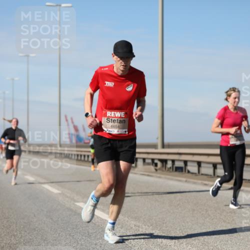 03.10.2025 - Köhlbrandbrückenlauf Yannick Fuchs http://msf.ph/oto/9185797 03.10.2025 11:43:43 Position 3 6654 meine-sportfotos.de