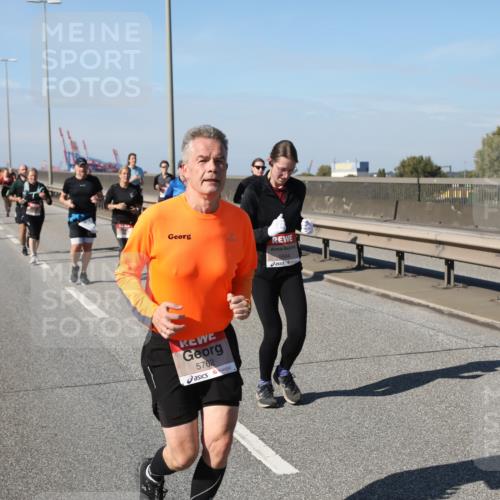 03.10.2025 - Köhlbrandbrückenlauf Yannick Fuchs http://msf.ph/oto/9185802 03.10.2025 12:04:54 Position 3 5504, 5762 meine-sportfotos.de