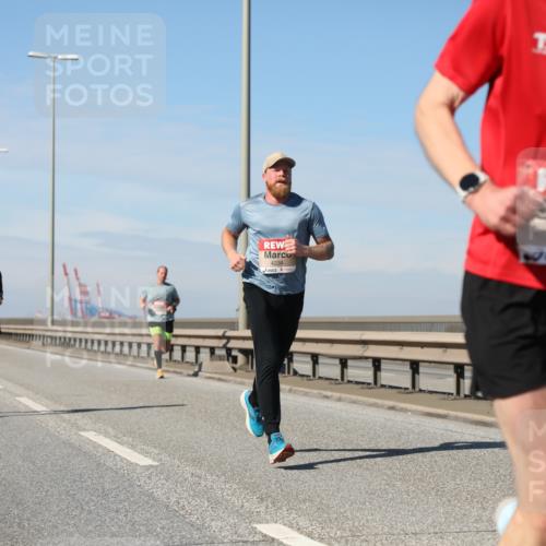 03.10.2025 - Köhlbrandbrückenlauf Yannick Fuchs http://msf.ph/oto/9185806 03.10.2025 11:43:45 Position 3 4234, 6654 meine-sportfotos.de