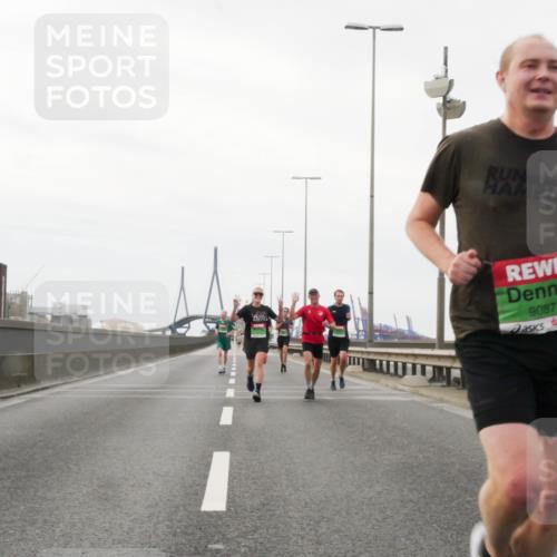03.10.2025 - Köhlbrandbrückenlauf Matties Gatica Varas http://msf.ph/oto/9185812 03.10.2025 15:43:39 Position 3 9087 meine-sportfotos.de