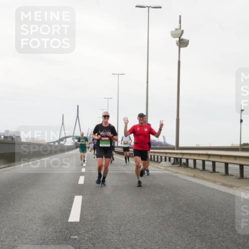 03.10.2025 - Köhlbrandbrückenlauf Matties Gatica Varas http://msf.ph/oto/9185819 03.10.2025 15:43:41 Position 3  meine-sportfotos.de