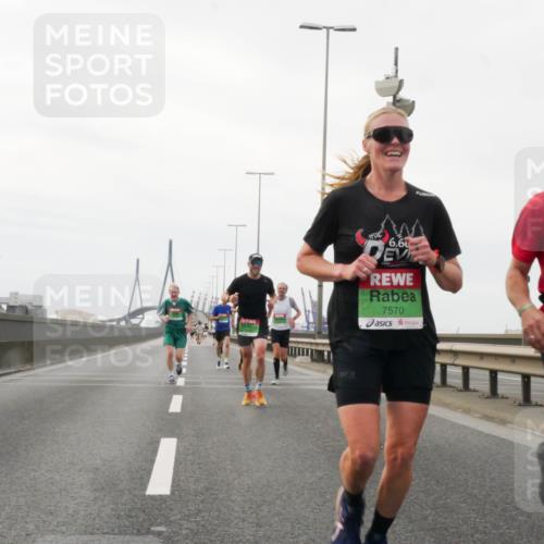 03.10.2025 - Köhlbrandbrückenlauf Matties Gatica Varas http://msf.ph/oto/9185829 03.10.2025 15:43:43 Position 3 6, 6, 7570 meine-sportfotos.de