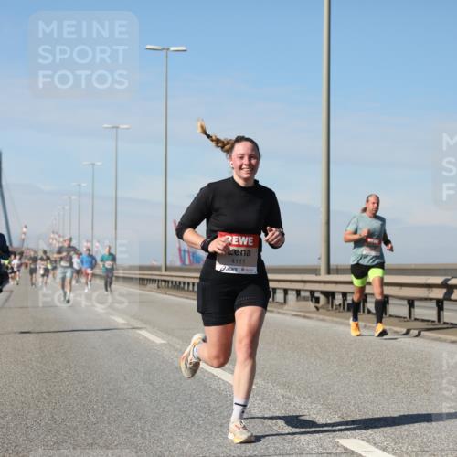 03.10.2025 - Köhlbrandbrückenlauf Yannick Fuchs http://msf.ph/oto/9185832 03.10.2025 11:43:47 Position 3 4111 meine-sportfotos.de