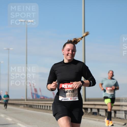 03.10.2025 - Köhlbrandbrückenlauf Yannick Fuchs http://msf.ph/oto/9185835 03.10.2025 11:43:47 Position 3 4111 meine-sportfotos.de