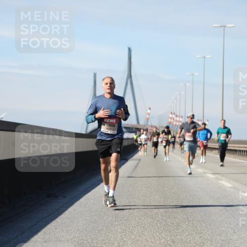 03.10.2025 - Köhlbrandbrückenlauf Yannick Fuchs http://msf.ph/oto/9185845 03.10.2025 11:43:48 Position 3 4020 meine-sportfotos.de