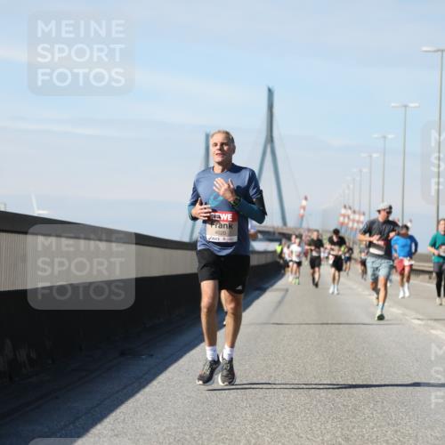 03.10.2025 - Köhlbrandbrückenlauf Yannick Fuchs http://msf.ph/oto/9185851 03.10.2025 11:43:48 Position 3 4020 meine-sportfotos.de