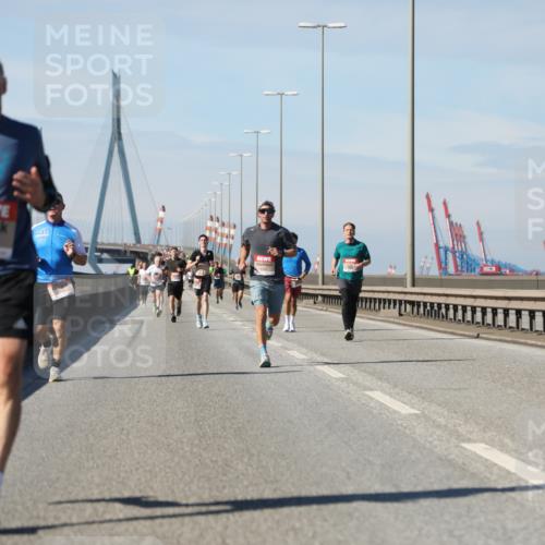 03.10.2025 - Köhlbrandbrückenlauf Yannick Fuchs http://msf.ph/oto/9185864 03.10.2025 11:43:50 Position 3  meine-sportfotos.de