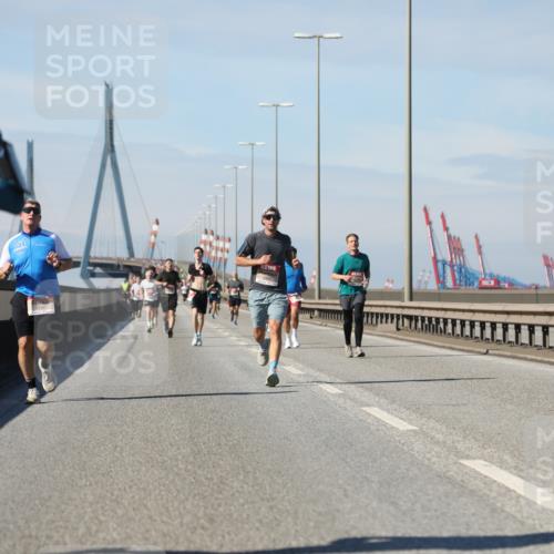 03.10.2025 - Köhlbrandbrückenlauf Yannick Fuchs http://msf.ph/oto/9185871 03.10.2025 11:43:50 Position 3  meine-sportfotos.de