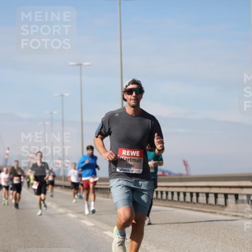 03.10.2025 - Köhlbrandbrückenlauf Yannick Fuchs http://msf.ph/oto/9185915 03.10.2025 11:43:54 Position 3 6391 meine-sportfotos.de
