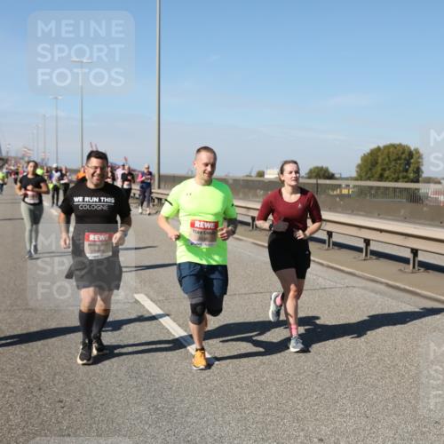 03.10.2025 - Köhlbrandbrückenlauf Yannick Fuchs http://msf.ph/oto/9185924 03.10.2025 12:05:06 Position 3 5438 meine-sportfotos.de