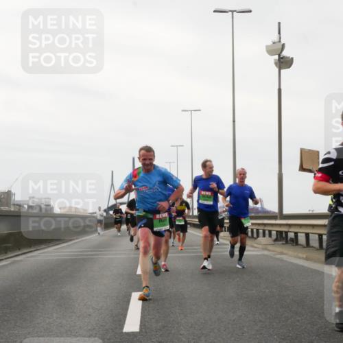 03.10.2025 - Köhlbrandbrückenlauf Matties Gatica Varas http://msf.ph/oto/9185945 03.10.2025 15:44:17 Position 3 3, 9512 meine-sportfotos.de