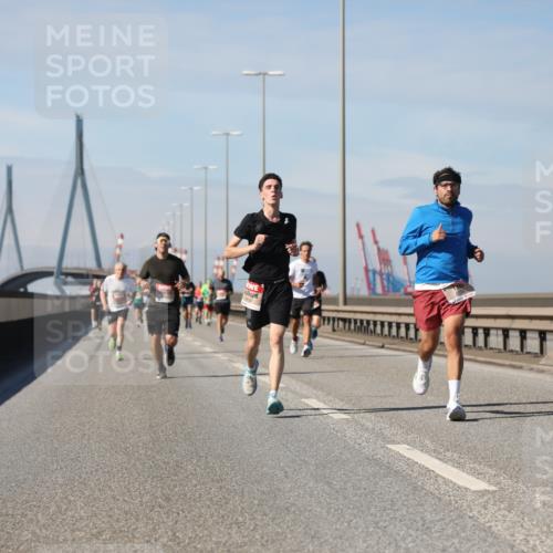 03.10.2025 - Köhlbrandbrückenlauf Yannick Fuchs http://msf.ph/oto/9185960 03.10.2025 11:43:58 Position 3  meine-sportfotos.de