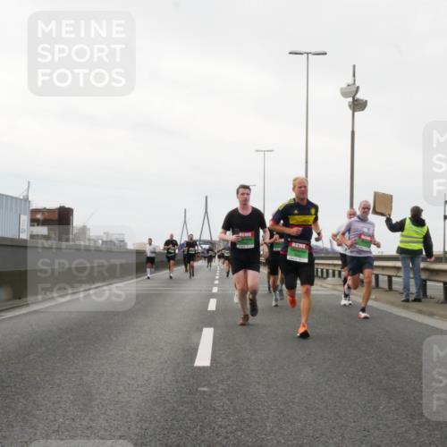 03.10.2025 - Köhlbrandbrückenlauf Matties Gatica Varas http://msf.ph/oto/9185961 03.10.2025 15:44:21 Position 3  meine-sportfotos.de