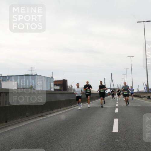 03.10.2025 - Köhlbrandbrückenlauf Matties Gatica Varas http://msf.ph/oto/9185977 03.10.2025 15:44:24 Position 3  meine-sportfotos.de