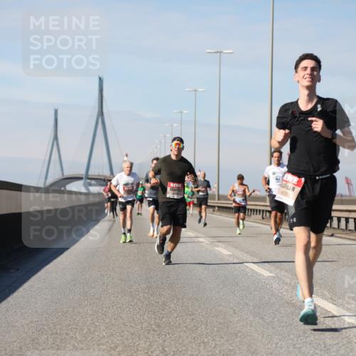 03.10.2025 - Köhlbrandbrückenlauf Yannick Fuchs http://msf.ph/oto/9185978 03.10.2025 11:43:59 Position 3 4475 meine-sportfotos.de
