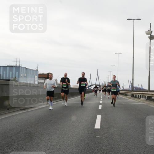 03.10.2025 - Köhlbrandbrückenlauf Matties Gatica Varas http://msf.ph/oto/9185982 03.10.2025 15:44:25 Position 3  meine-sportfotos.de