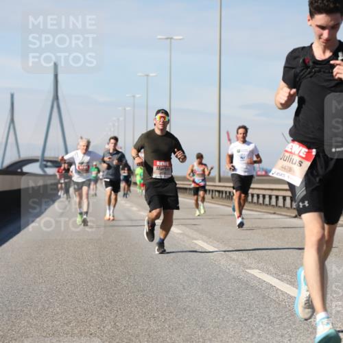 03.10.2025 - Köhlbrandbrückenlauf Yannick Fuchs http://msf.ph/oto/9185988 03.10.2025 11:44:00 Position 3 4475 meine-sportfotos.de