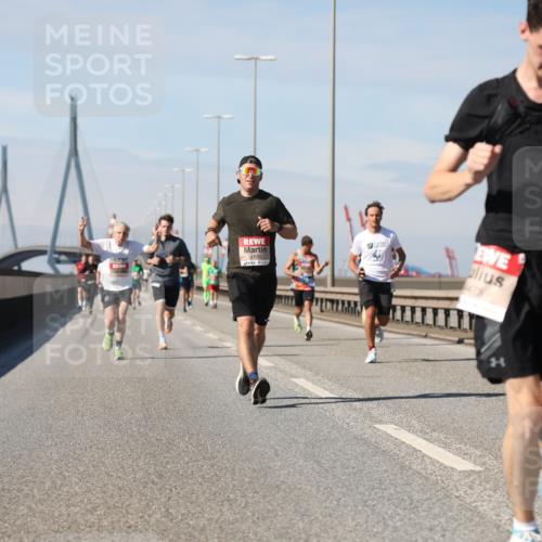 03.10.2025 - Köhlbrandbrückenlauf Yannick Fuchs http://msf.ph/oto/9185991 03.10.2025 11:44:00 Position 3 4108, 475 meine-sportfotos.de