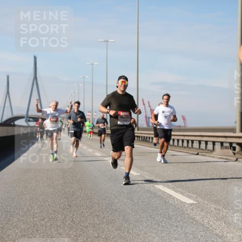 03.10.2025 - Köhlbrandbrückenlauf Yannick Fuchs http://msf.ph/oto/9185999 03.10.2025 11:44:01 Position 3  meine-sportfotos.de