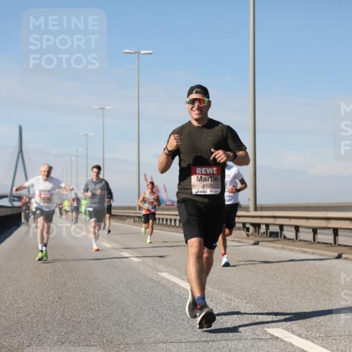 03.10.2025 - Köhlbrandbrückenlauf Yannick Fuchs http://msf.ph/oto/9186020 03.10.2025 11:44:02 Position 3 4108 meine-sportfotos.de