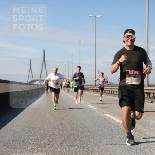 03.10.2025 - Köhlbrandbrückenlauf Yannick Fuchs http://msf.ph/oto/9186024 03.10.2025 11:44:03 Position 3 4108 meine-sportfotos.de
