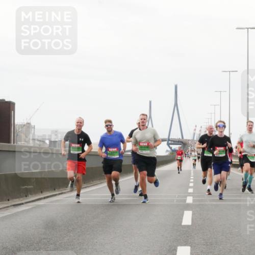 03.10.2025 - Köhlbrandbrückenlauf Matties Gatica Varas http://msf.ph/oto/9186054 03.10.2025 15:44:41 Position 3  meine-sportfotos.de